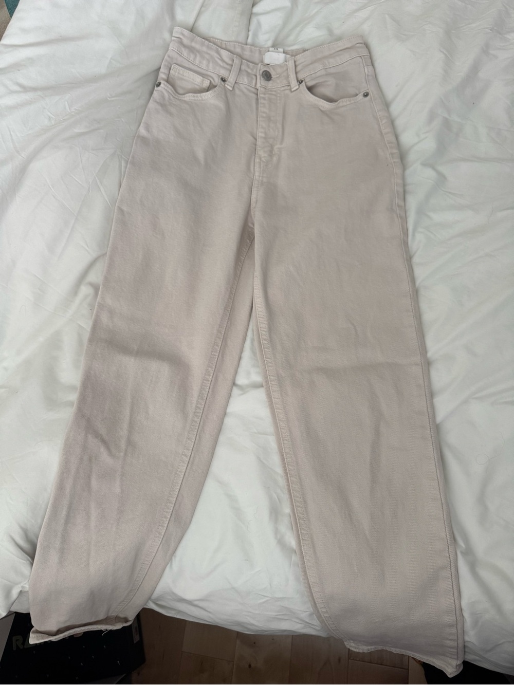 High-Rise slim Women’s Jeans off-white